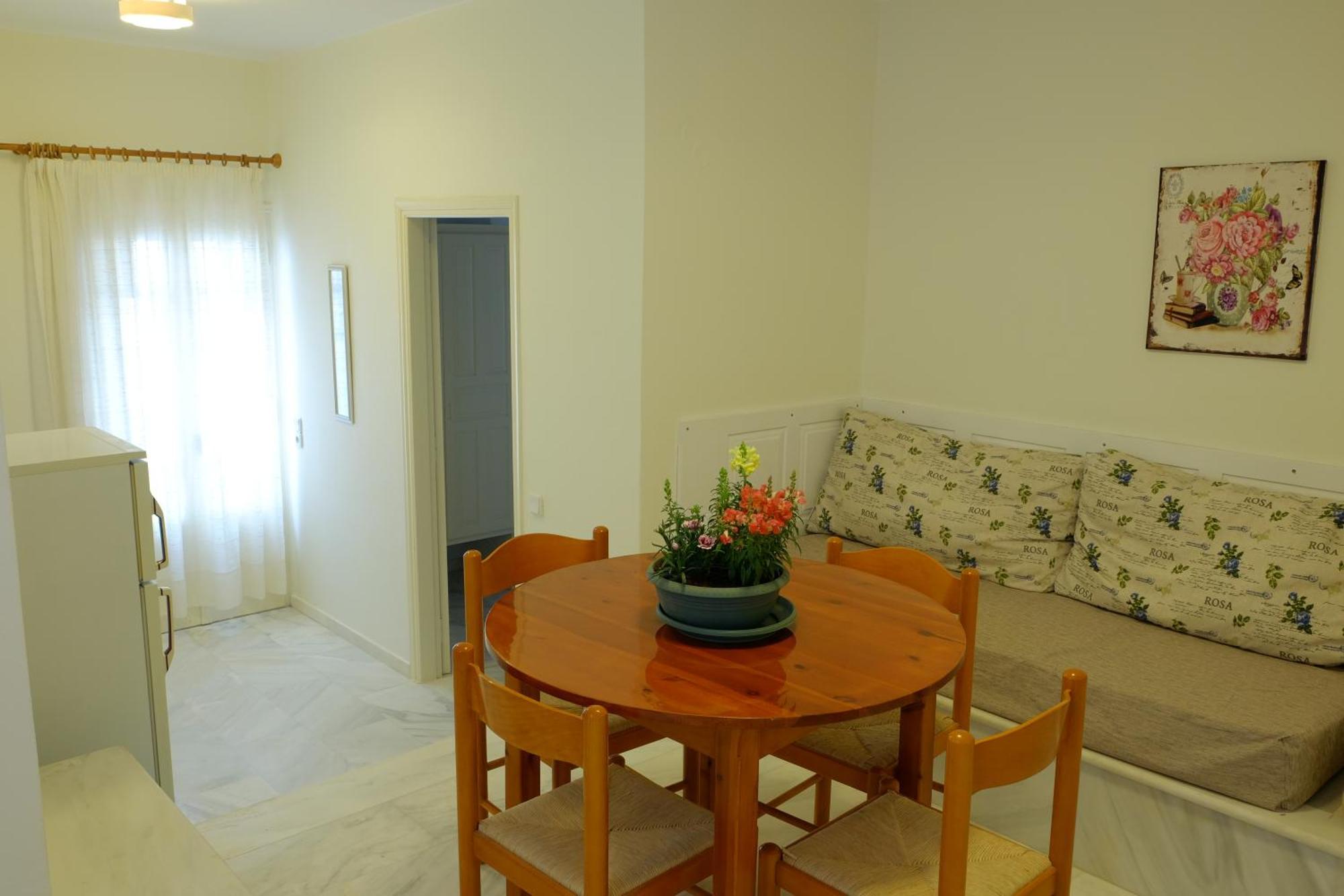 Dialinas Apartments 이스트로 객실 사진